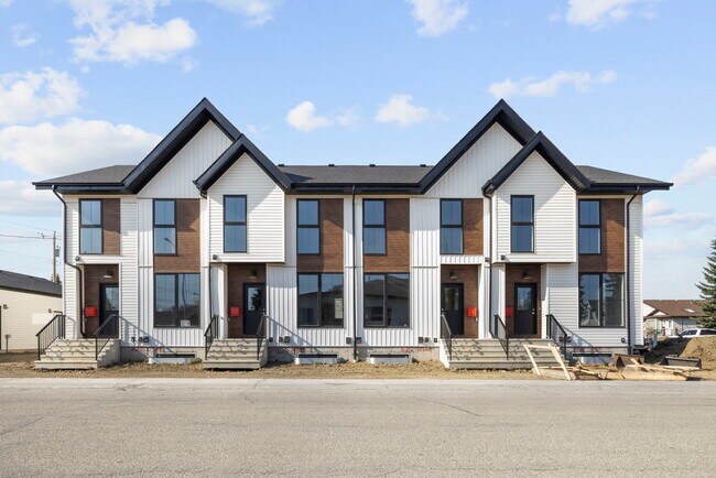 Photo du bâtiment - 16210-1103A 103 Ave NW