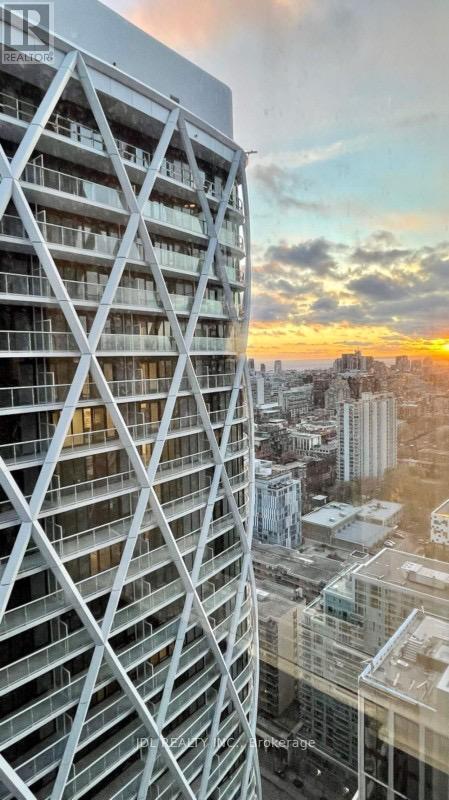 Photo du bâtiment - 238 Simcoe St