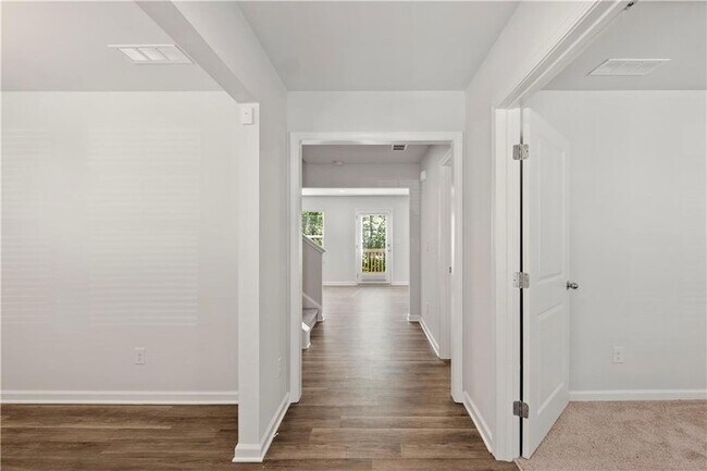 Foto del edificio - 1139 Lookout Ave NW