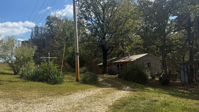 Foto del edificio - STE GENEVIEVE - Private Cottage with Lake ...