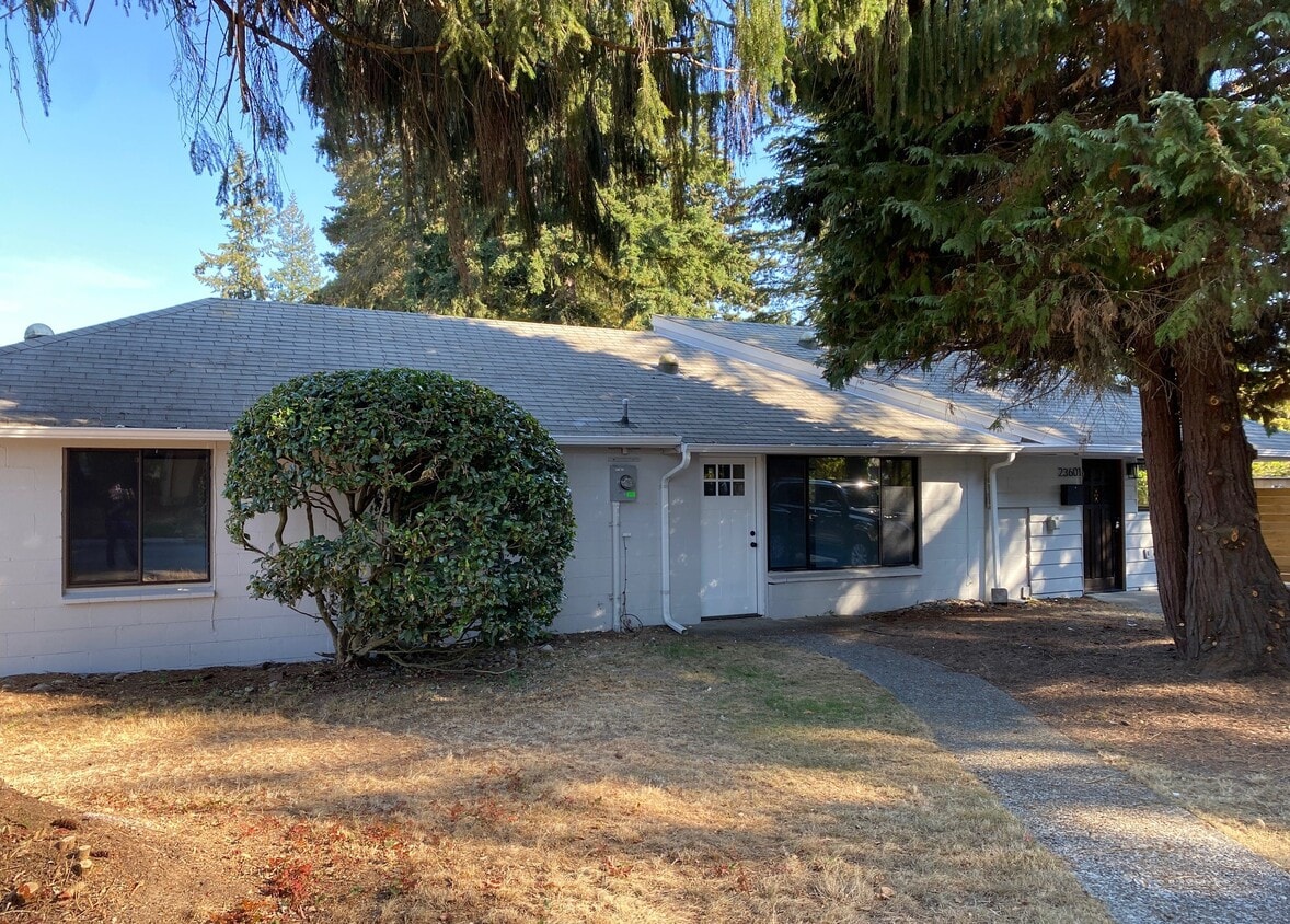 Photo - 23601 58th Ave W (Mountlake Terrace, WA)