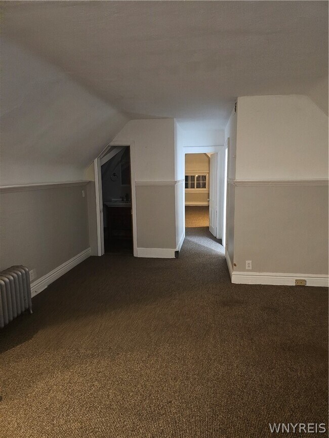 Foto del edificio - 530 W Ferry St