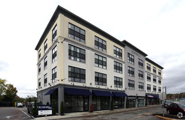 Building Photo - Rumford 214