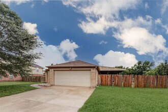 Building Photo - 10627 Ince Ln