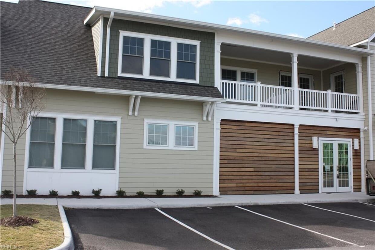 Primary Photo - DON'T MISS THIS ADORABLE TWO BEDROOM CLOSE...