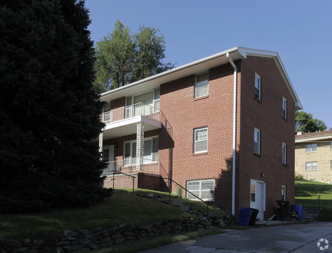 Building Photo - 3016 S 107th Ave