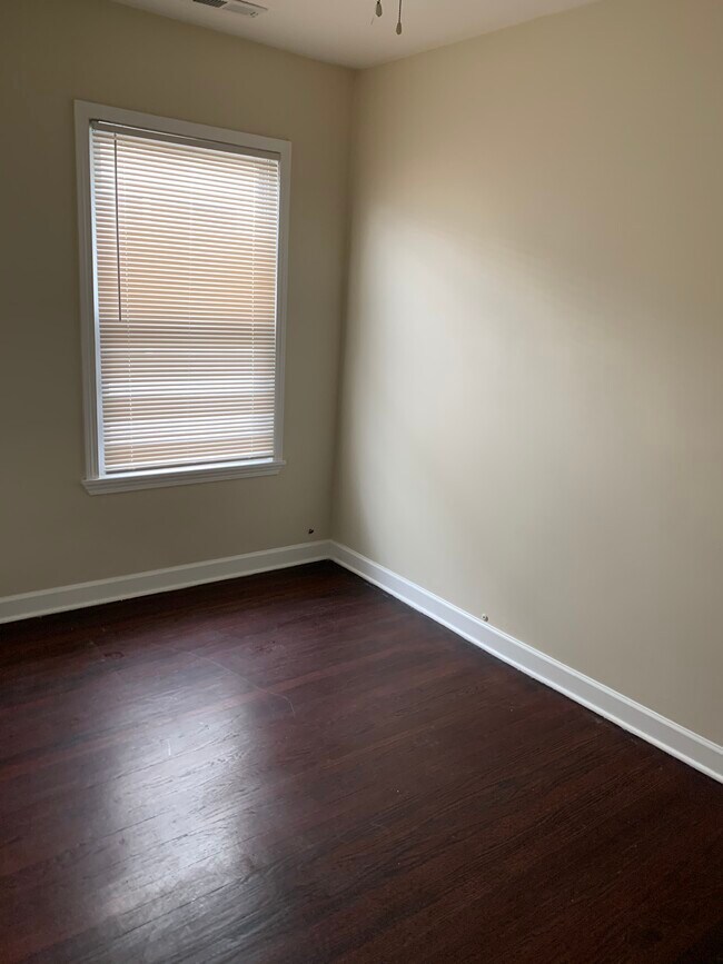 Foto del edificio - 4118 N Austin Ave