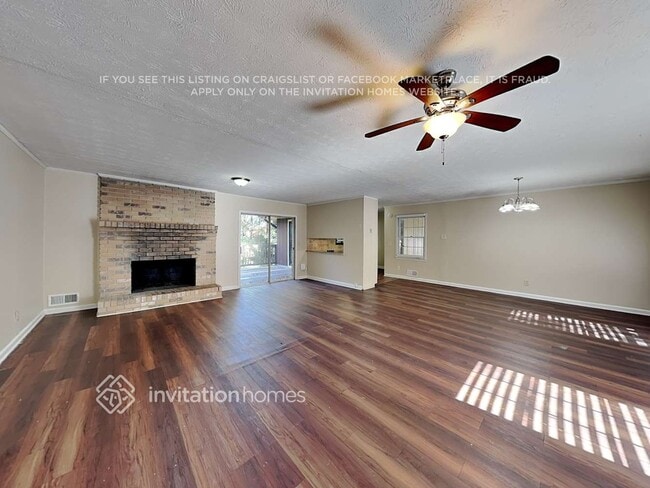 Building Photo - 4515 Lincoln Way SW