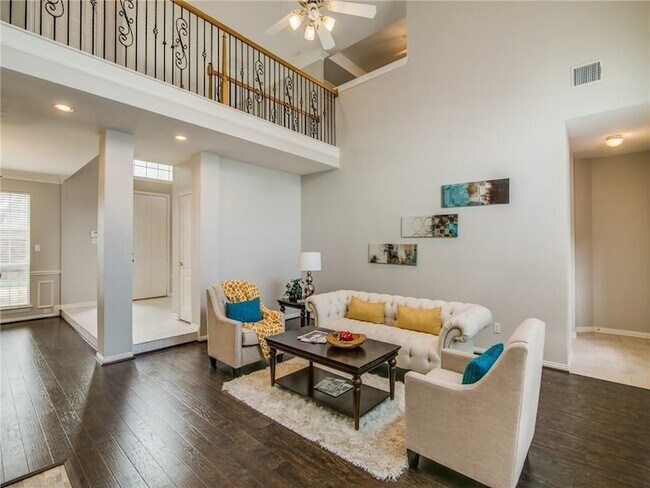 Building Photo - 4425 Cityview Dr