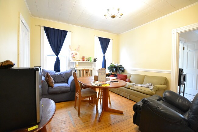 Foto del edificio - 17 Bennett St