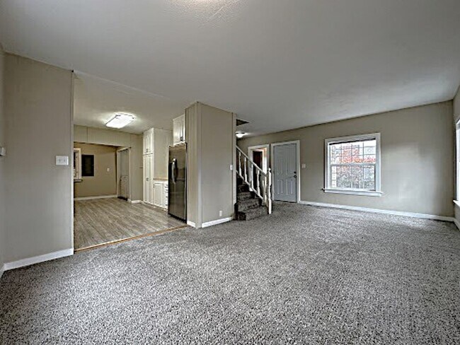 Building Photo - Lawrence 6614#