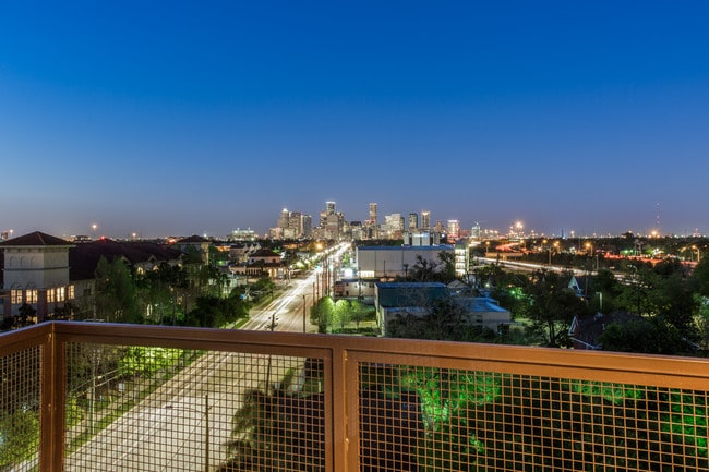 5755 Hermann Park - 5755 Almeda Rd Houston, TX Apartments