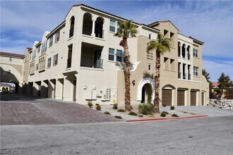 Building Photo - 2555 Hampton Rd