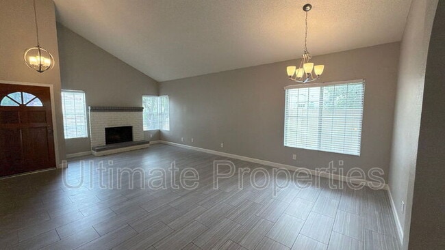 Building Photo - 9035 E Jenan Dr