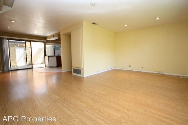 Building Photo - 12283 Westcliff Dr