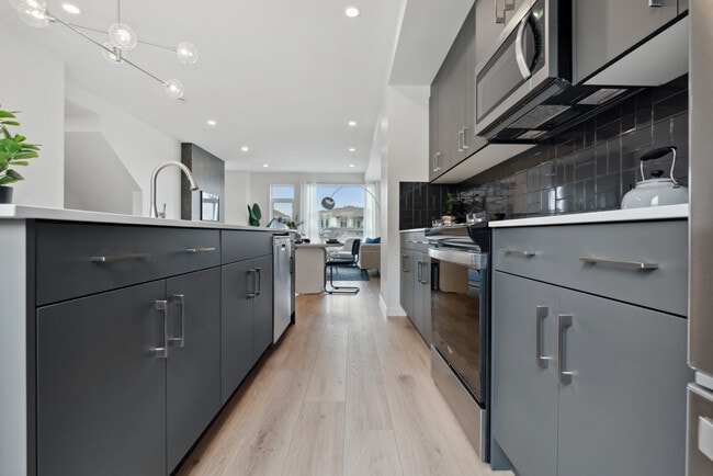 Building Photo - Linden Park at Erin Ridge North