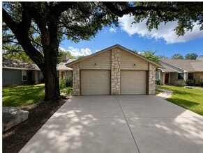 Building Photo - 2506 Howellwood Wy