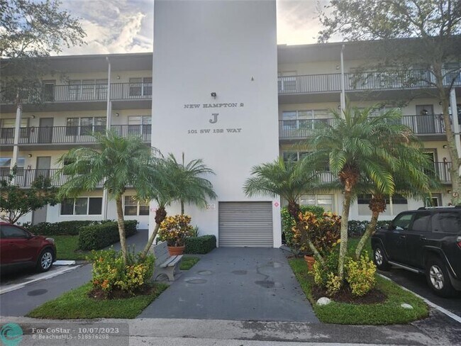 Building Photo - 101 SW 132nd Way