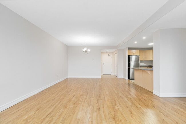 Photo du bâtiment - WELCOME TO THE HORIZON - ONE BEDROOM PLUS ...
