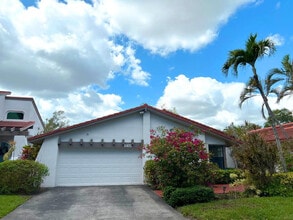 Building Photo - 665 Hollows Cir