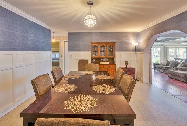 Building Photo - 3911 Americana Dr