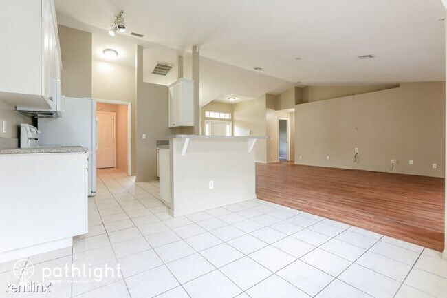 Foto del edificio - 3 br, 2 bath House - 4270 Geary Terrace UNIT
