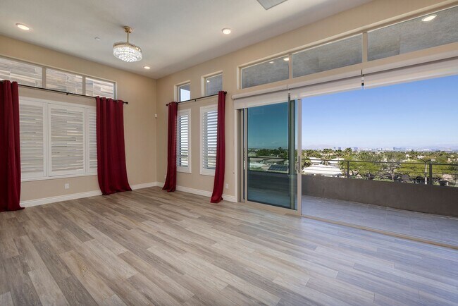 Building Photo - 55 or Older - Guard Gated Community in Sum...