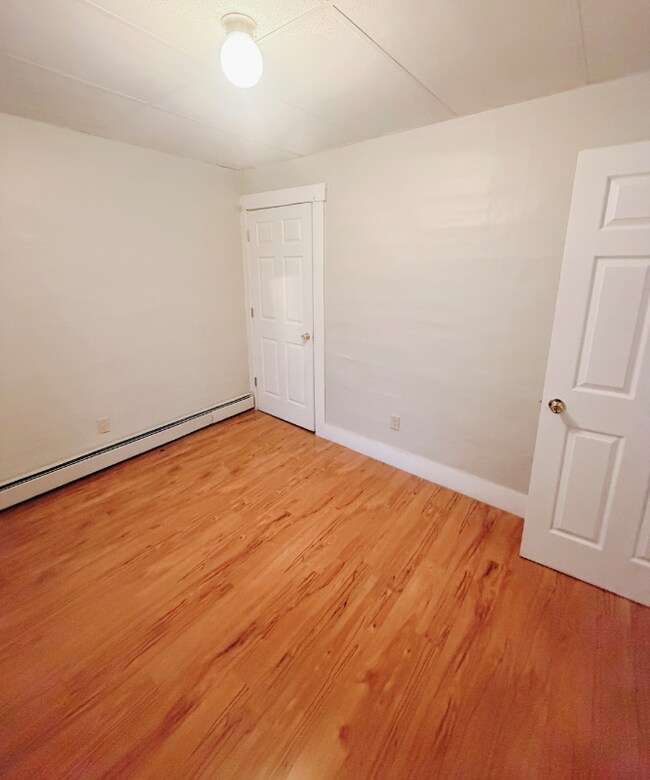 Foto del edificio - 24 Main St