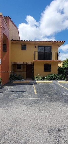 Building Photo - 5100 W 12th Ln