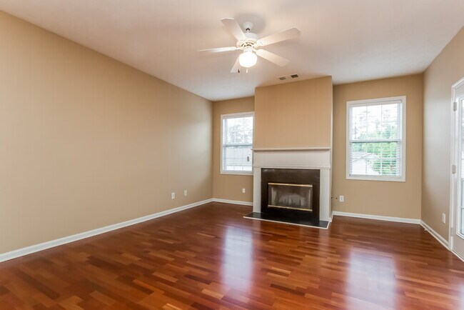 Building Photo - 799 Clairidge Elm Trail SW