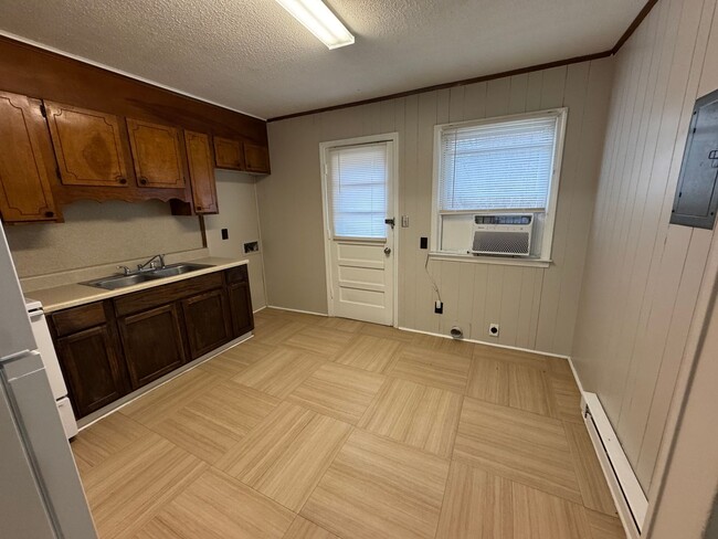 Foto del edificio - Available to Show