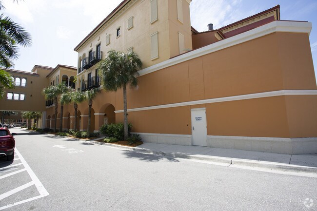 Foto del edificio - The Residences at Coconut Point