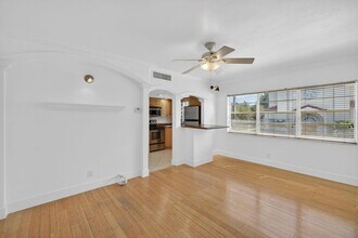 Building Photo - 901 NE 3rd St