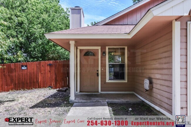 Foto del edificio - 3-Bedroom Home with a Big Backyard in Kill...