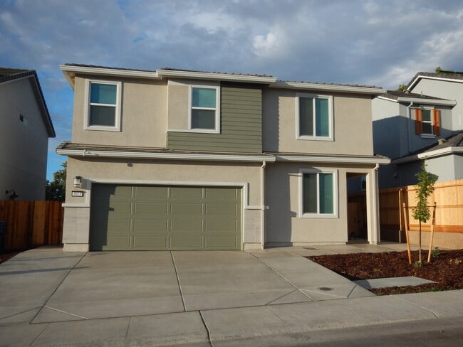 Building Photo - 3613 Misty Lake Dr