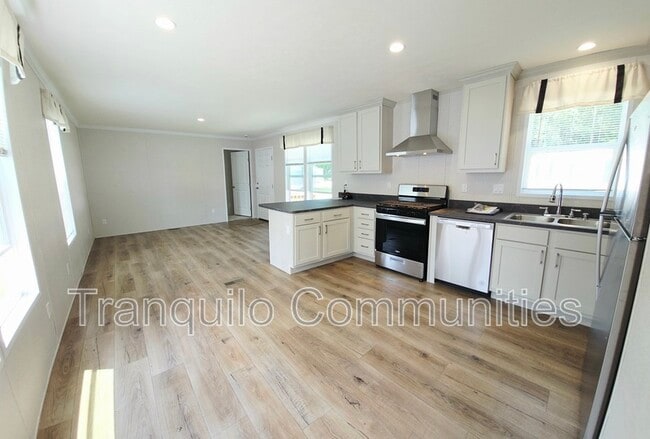 Building Photo - 162 Dunewood Dr