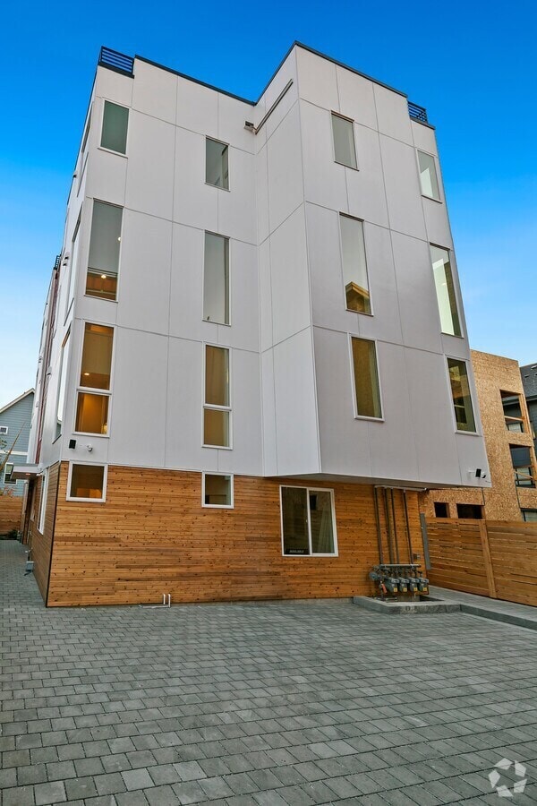 Building Photo - 839 NW 54th St