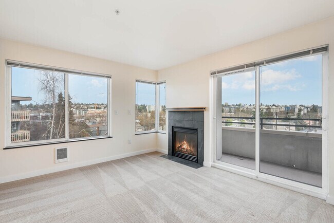 Foto del edificio - 225 NE 65th St