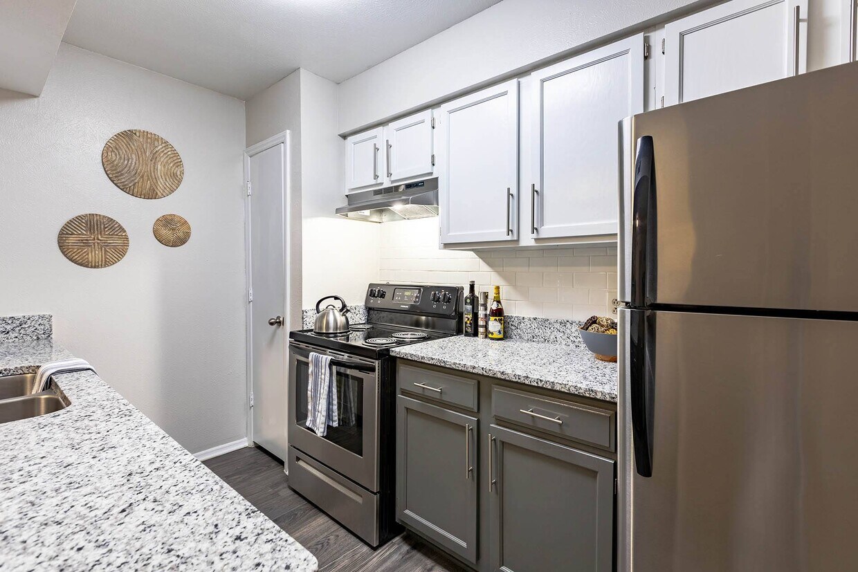 Wildwood Apartments Apartments at 10221026 Forest Oak Dr Charlotte, NC