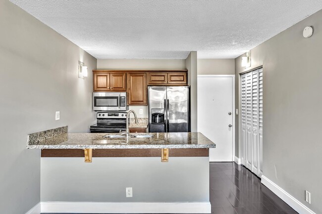 Foto del edificio - 2701 Riverside Dr