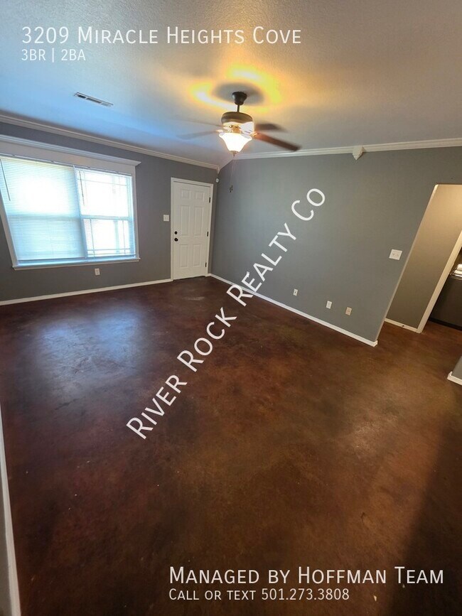 Foto del edificio - 3209 Miracle Heights Cove