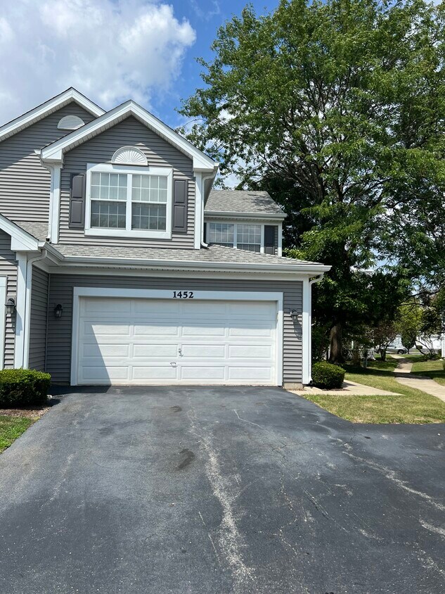 Primary Photo - 1452 Division Ct