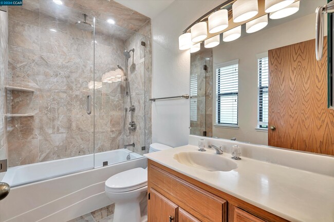 Building Photo - 1056 Camino Verde Cir