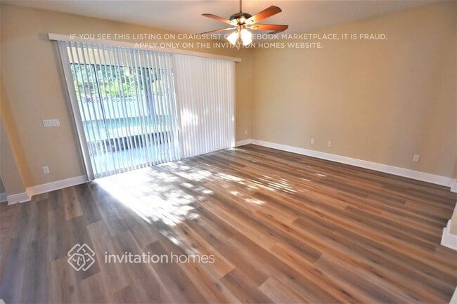Building Photo - 15233 Serenade Dr