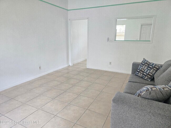 Foto del edificio - 618 Shady Ln