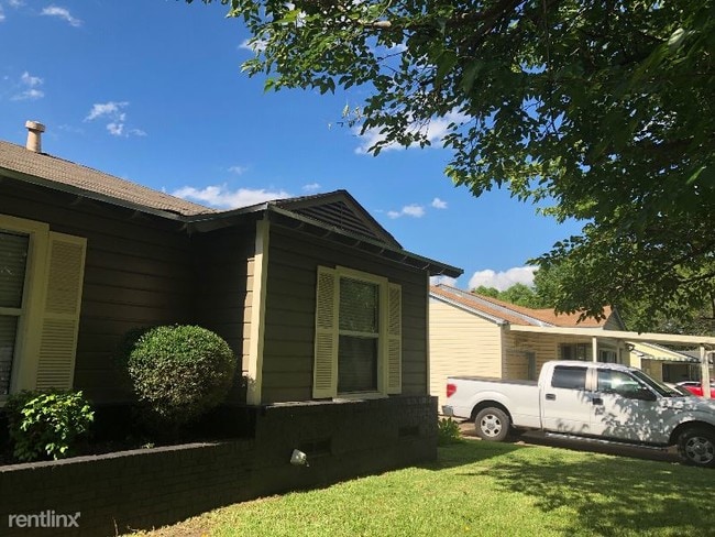 Building Photo - 3 br, 1 bath House - 2508 Hillcrest Street