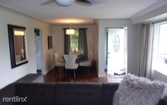 Foto del edificio - 8440 Bridge Lake Rd