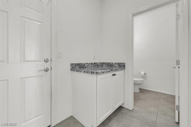 Building Photo - 10615 Sariah Skye Ave