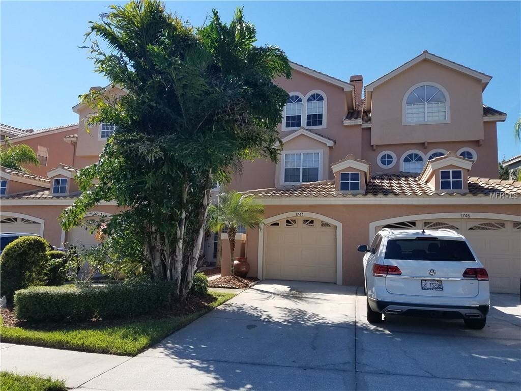 Primary Photo - 1744 Arabian Ln