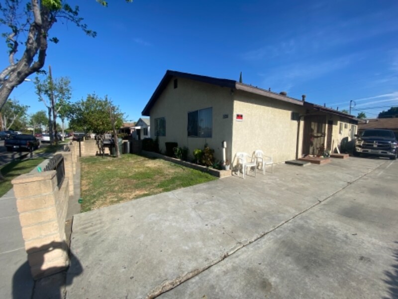 Foto principal - 6587 Fry St